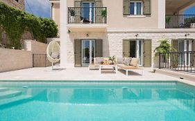 Villa Mirta